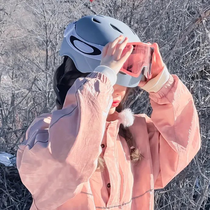 10号舱里的女人
